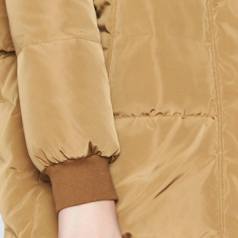  艾格银座羽绒服