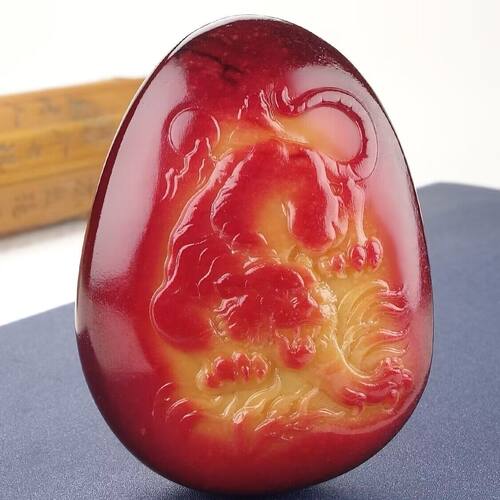 收藏级新疆和田玉下山虎吊坠羊脂玉红沁皮籽料生肖虎挂件附送证书 - 图2