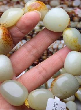白玉带黄沁皮原石籽料手链手串