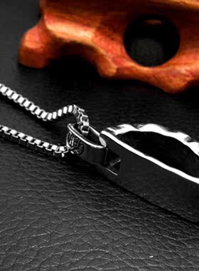 AH7钛钢六字真言吊坠项链