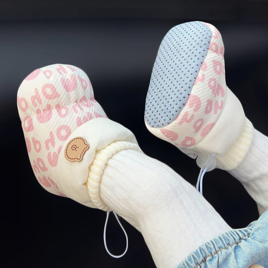 秋冬季婴儿鞋子0-1岁新生儿加绒加厚保暖不掉跟鞋袜软底学步棉鞋