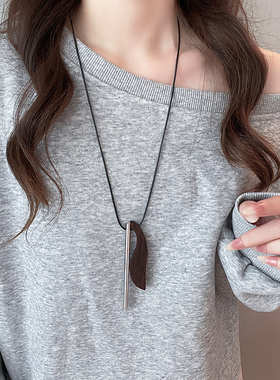 小众钛钢不掉色月亮吊坠项链女