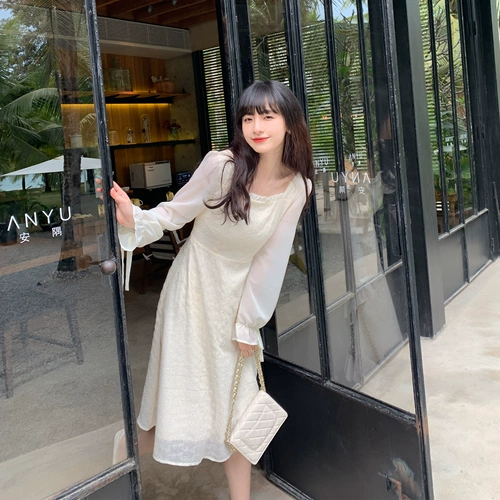 Оригинальное белое весеннее платье, юбка, с вышивкой, квадратный вырез