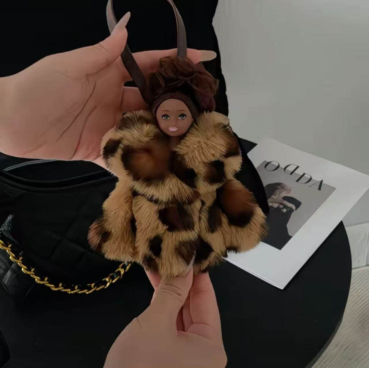 皮草黑皮芭比娃娃獭兔毛绒包包挂件贵气凯丽新年秋冬挂饰配饰,淘宝优惠券,粉丝福利购,淘宝优惠卷