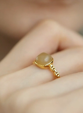 今饰有约小红书同款和田糖玉戒指