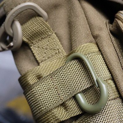 扣具 轻量级U形尼龙挂扣 简单即实用 配合MOLLE系统或钥匙扣使用 - 图0