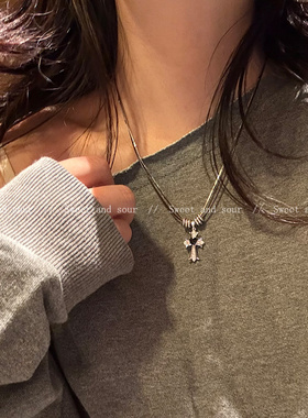 甜酷辣妹假两件十字架项链小众设计高级感秋冬毛衣链2025新款颈链