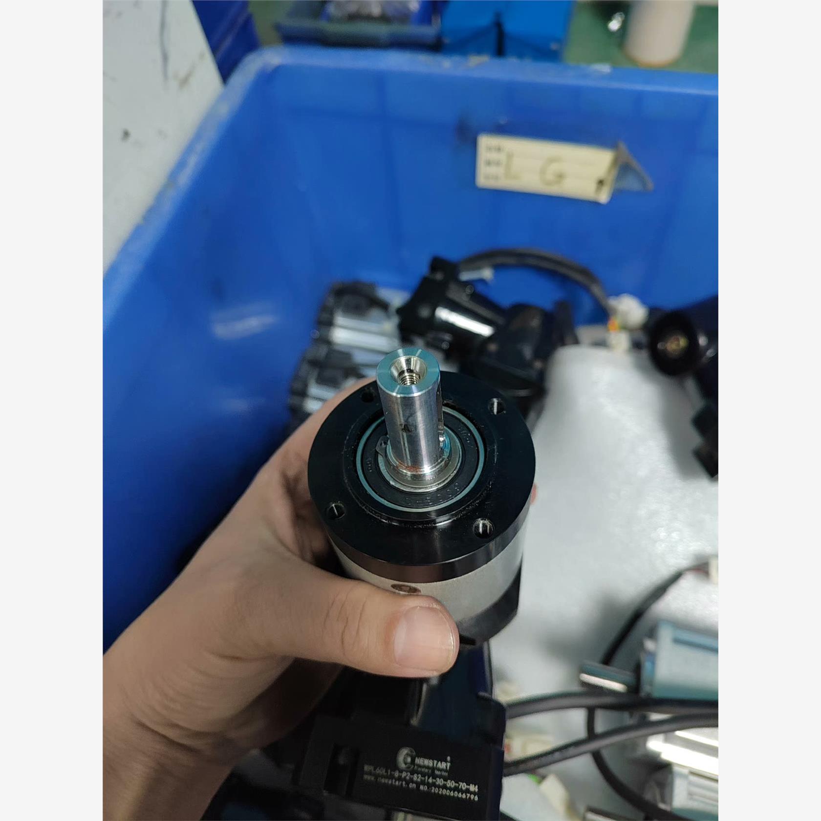 400W直角减速机WPL60L1-8-P2-S2-14-30 - 图1