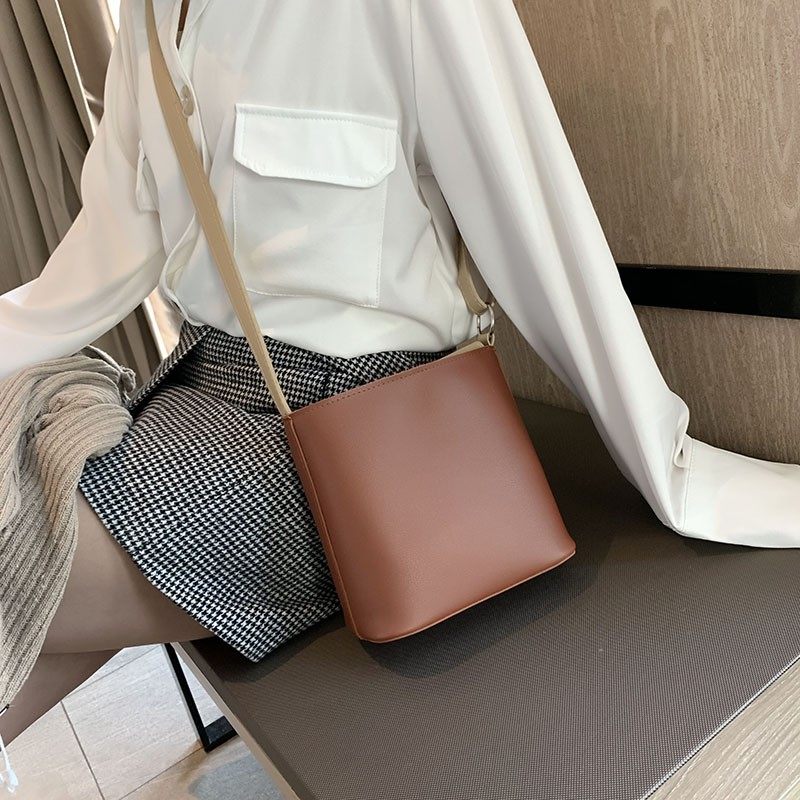 森系斜跨ins 2020秋冬新款潮单肩包 圣茵娜女士包袋