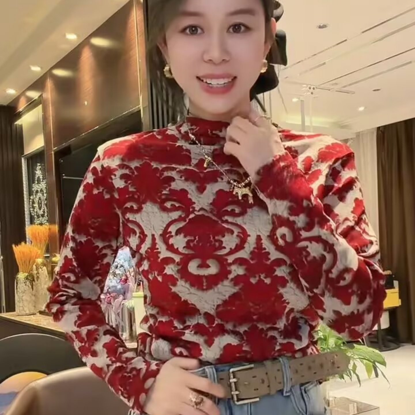 秋冬季新款洋气显白高级感温柔气质港风复古花长袖减龄打底衫上衣,淘宝优惠券,粉丝福利购,淘宝优惠卷