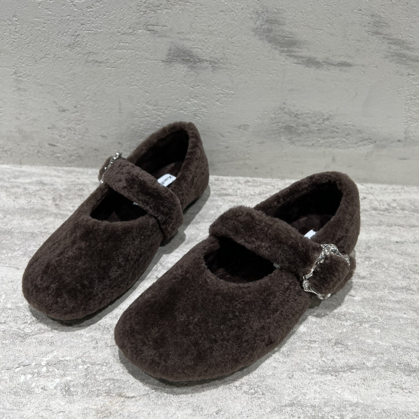 先锋名典女鞋2025冬季新款羊毛平底一字扣带加绒玛丽珍鞋毛毛鞋女,淘宝优惠券,粉丝福利购,淘宝优惠卷