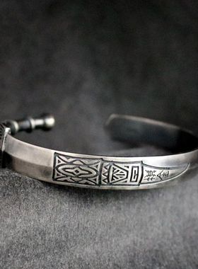 国潮复古摸金剑形泰银手镯