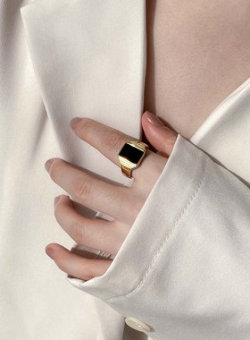 钛钢戒指黑色不掉色防过敏