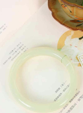 青梅色冰底晴水手镯青白玉