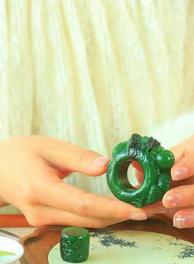 碧玉菠菜绿龙霸天下套扳指