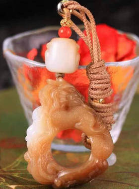 天然和田玉糖玉望子成龙扳指吊坠