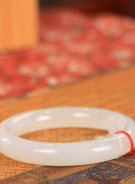 天然白玉手镯女款玉石镯子