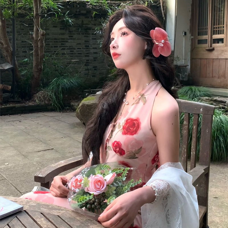 酒午自制气质收腰v领玫瑰碎花连衣裙2025度假修身印花长裙 - 图2