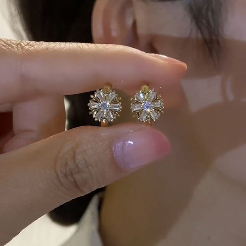 小众设计感雪花耳环小巧精致气质百搭锆石花朵耳扣女时尚轻奢耳饰,淘宝优惠券,粉丝福利购,淘宝优惠卷