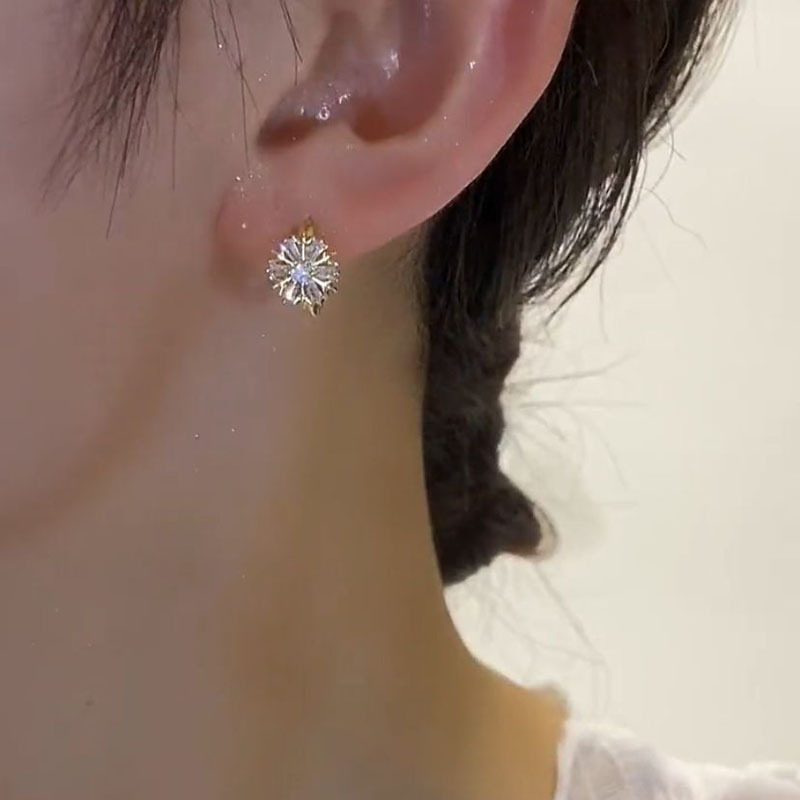 小众设计感雪花耳环小巧精致气质百搭锆石花朵耳扣女时尚轻奢耳饰,淘宝优惠券,粉丝福利购,淘宝优惠卷