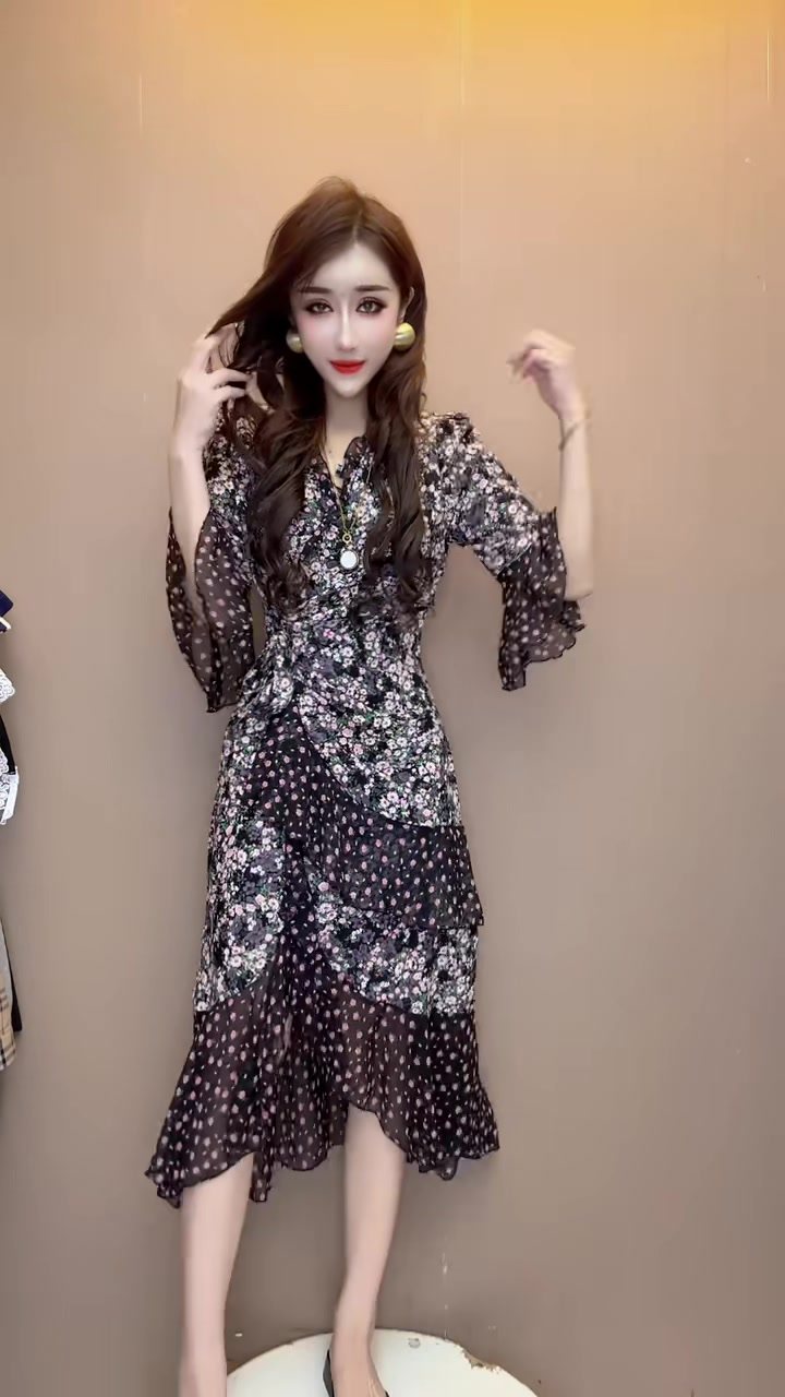 网红爆款时尚复古碎花连衣裙女夏季新款收腰显瘦小众别致雪纺裙潮,淘宝优惠券,粉丝福利购,淘宝优惠卷
