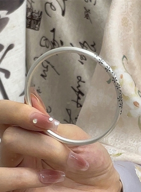 足银999做旧哑光樱花手镯