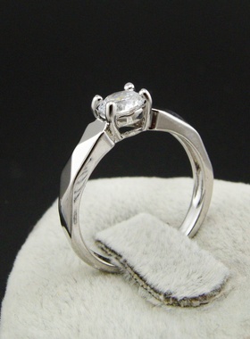 四爪50分几何设计仿真钻戒指女