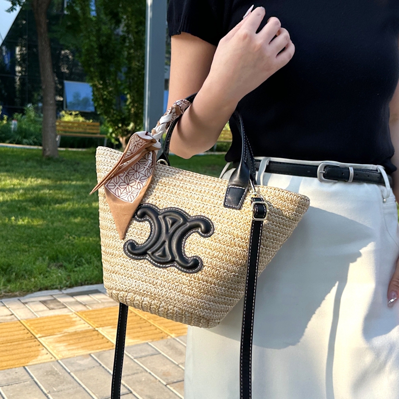 网红高级感草编包女2025新款海边沙滩度假斜挎包菜篮子编织手提包 - 图1