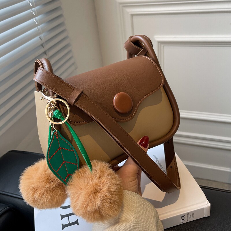 今年流行包包女2025新款潮高级质感ins小众斜挎包百搭单肩腋下包,淘宝优惠券,粉丝福利购,淘宝优惠卷