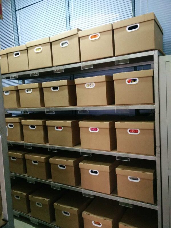 宜家折叠纸质收纳箱有盖搬家整理纸箱装书装衣服储