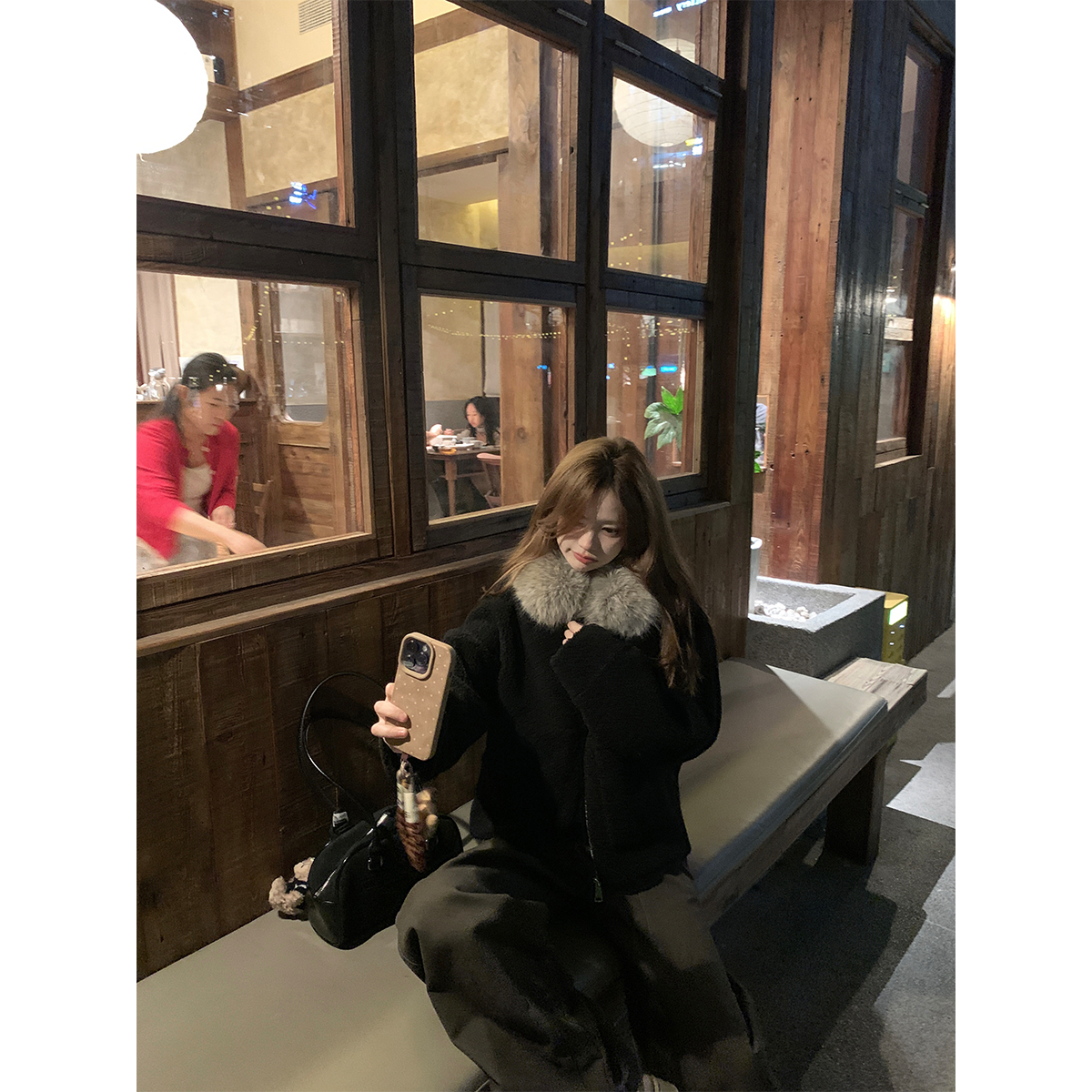 珍珍家 奢感姿态两件套环保毛领皮毛一体厚外套&经典显瘦工装裤女,淘宝优惠券,粉丝福利购,淘宝优惠卷