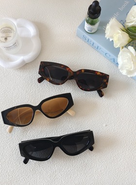 大框描边拼色太阳镜简约2025新款