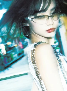 Y2K女孩复古街拍水银色墨镜镶钻小红书达人出造型辣妹ins太阳眼镜