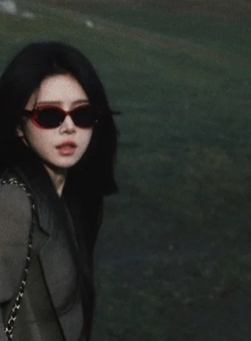 拽姐一玫酒红框墨绿片个性小框猫形太阳眼镜女椭圆时尚嘻哈墨镜酷