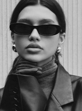 高级度假潮搭椭圆小框黑色墨镜女窄框防晒小红书太阳眼镜防紫外线