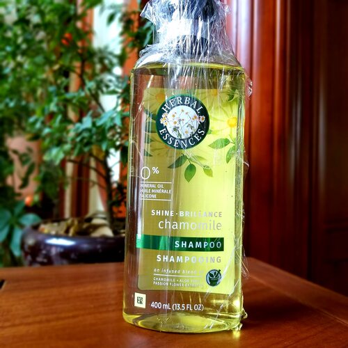 现货美国 伊卡璐(Clairol) 洋甘菊无硅油洗发水 修护柔亮 400ml*1 - 图0