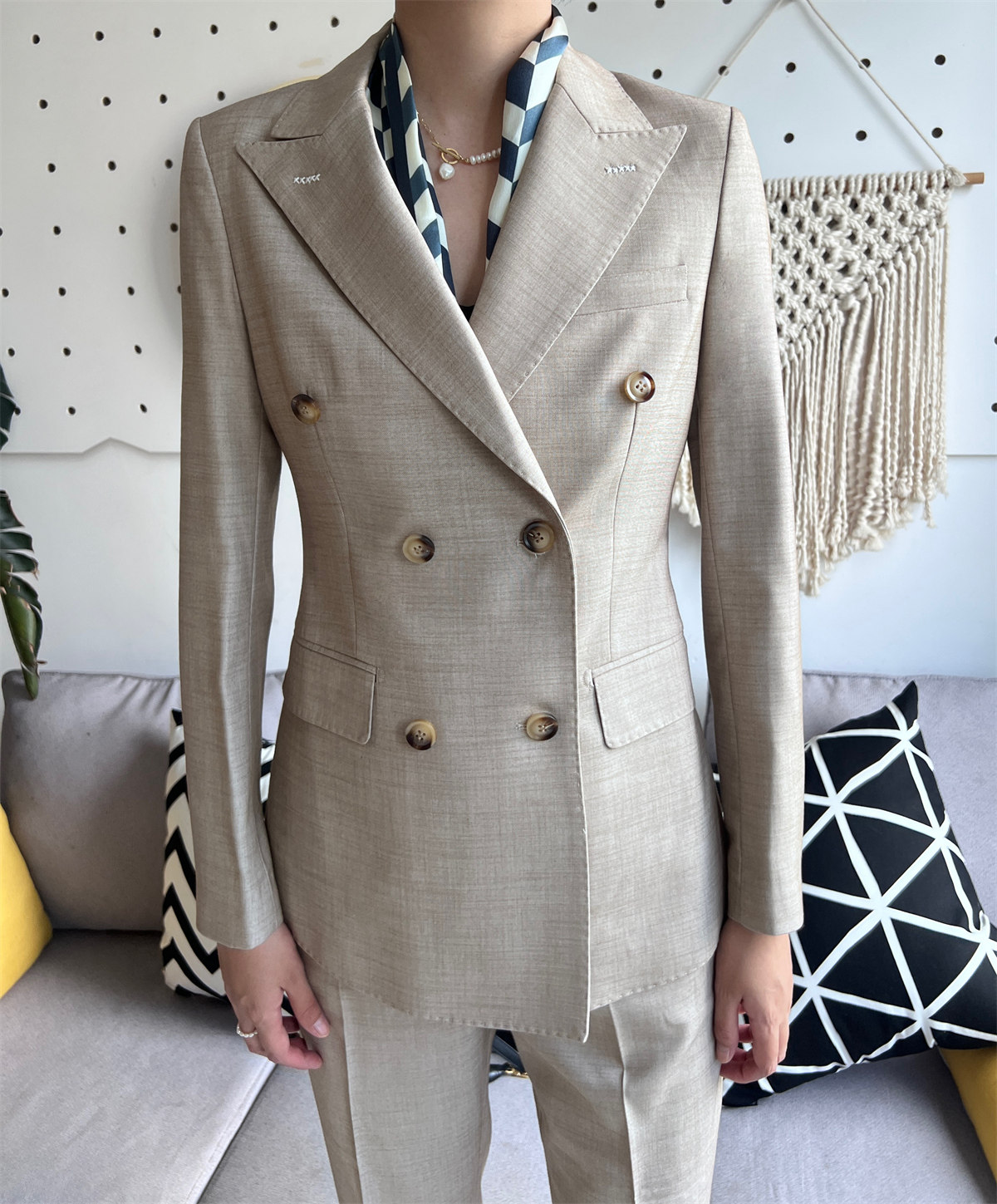 商务套装女2024新款麦芽糖色女西装两件套薄款高级感正装职业修身,淘宝优惠券,粉丝福利购,淘宝优惠卷