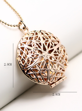 diy时尚风花纹圆形吊坠项链