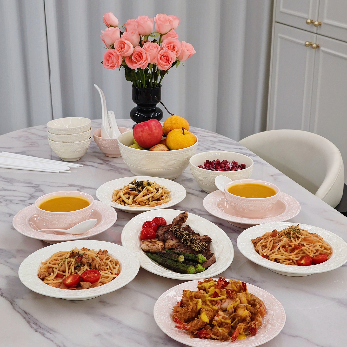 2026新款碗碟套装家用浮雕釉下彩法式餐具乔迁新居礼物碗盘筷组合,淘宝优惠券,粉丝福利购,淘宝优惠卷