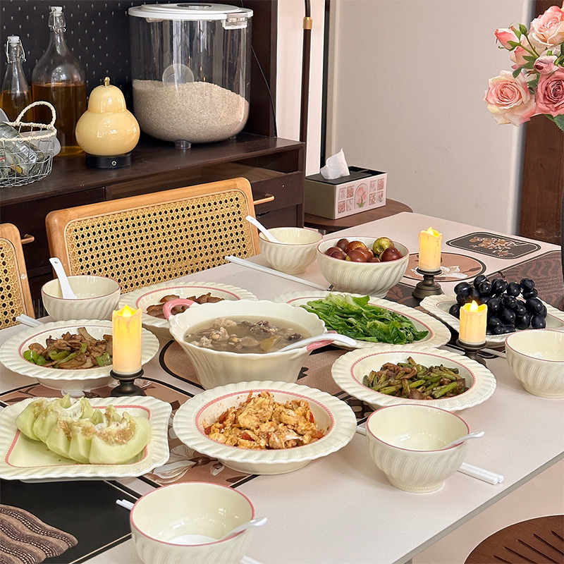 釉下彩2026新款碗碟套装家用高颜值浮雕餐具乔迁结婚送礼饭碗菜盘