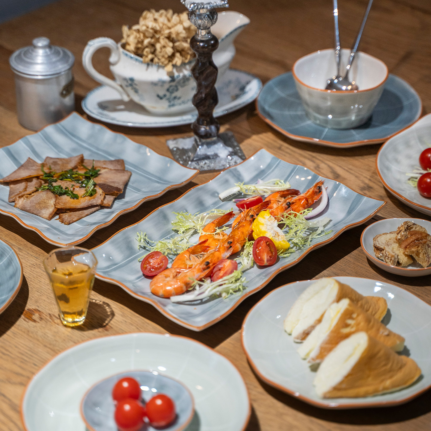 日式釉下彩2025新款碗碟套装家用高颜值陶瓷碗盘乔迁新居礼物碗具