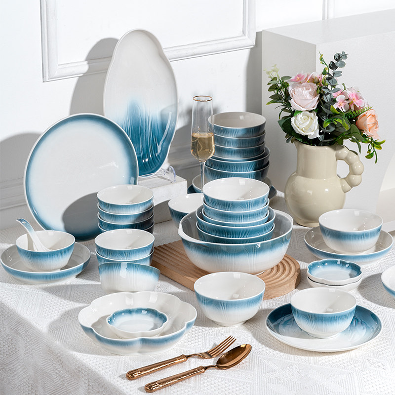 釉下彩2025新款碗碟套装家用中式餐具高级感浮雕渐变碗筷盘子组合