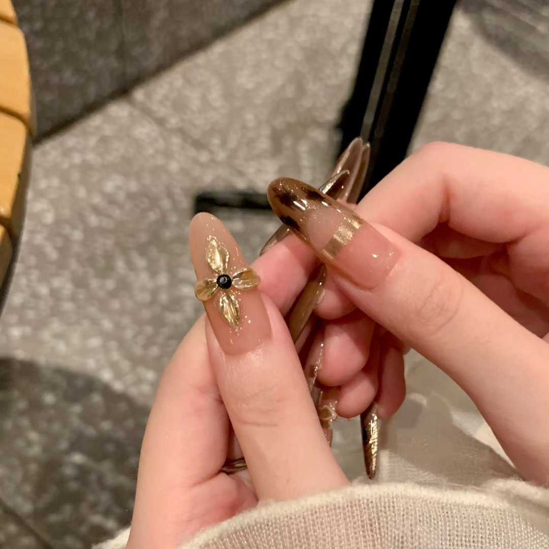 手工定制成品假指甲贴片显白可拆卸秋冬老钱风棕美甲穿戴甲孕妇,淘宝优惠券,粉丝福利购,淘宝优惠卷