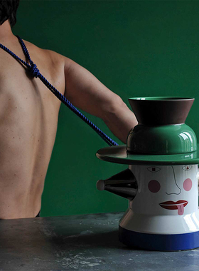 蝶陶家居现代陶瓷摆件 意大利设计师轻奢创意玩偶艺术品客厅饰品