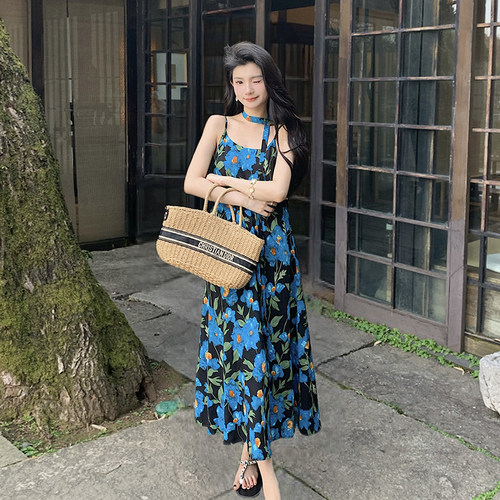 AMNANA法式沙滩裙气质显瘦碎花吊带连衣裙女夏宽松度假小个子长裙 - 图0