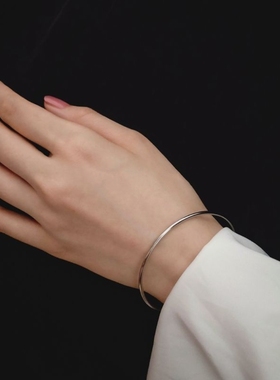2mm素圈亮面细手镯女钛钢不掉色洗澡不用摘百搭叠戴金色钢色手环