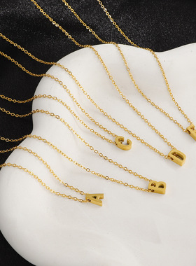 26英文字母项链钛钢不掉色洗澡不用摘小众设计感高级轻奢锁骨链