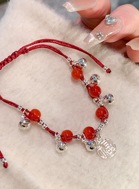福牌铃铛红绳手链女生款红玛瑙手串珠手链轻奢小众手绳精致手饰品