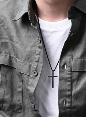 跨境欧美钛钢十字架项链中性男女十字架吊坠不掉色饰品东莞厂家