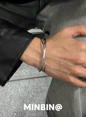 双环交叉设计莫比乌斯环手镯